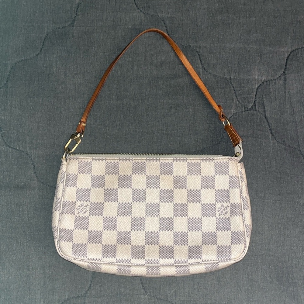 Louis Vuitton Pochette Accessoires